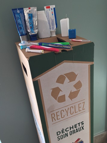 Bac de recyclage des déchets oraux | Votre dentiste de famille à Mercier, Châteauguay et les environs